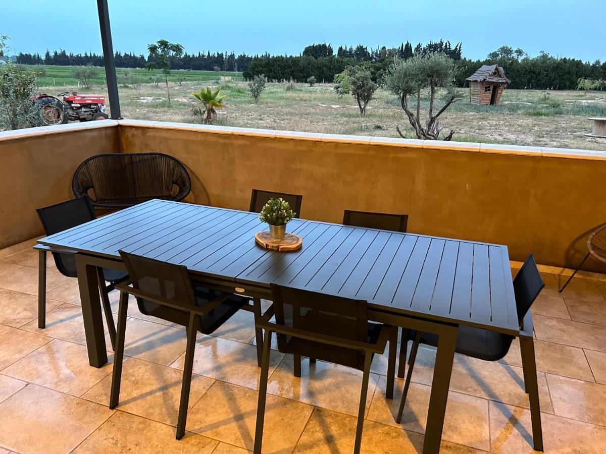 Casa vacanze A La Ferme Avec Piscine Arles