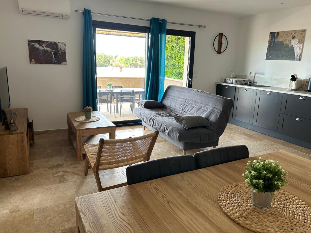 Holiday home A La Ferme Avec Piscine Arles