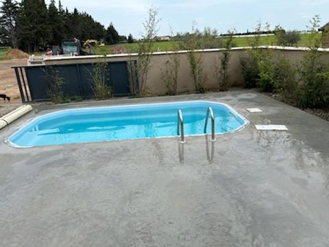 Casa vacanze A La Ferme Avec Piscine Arles